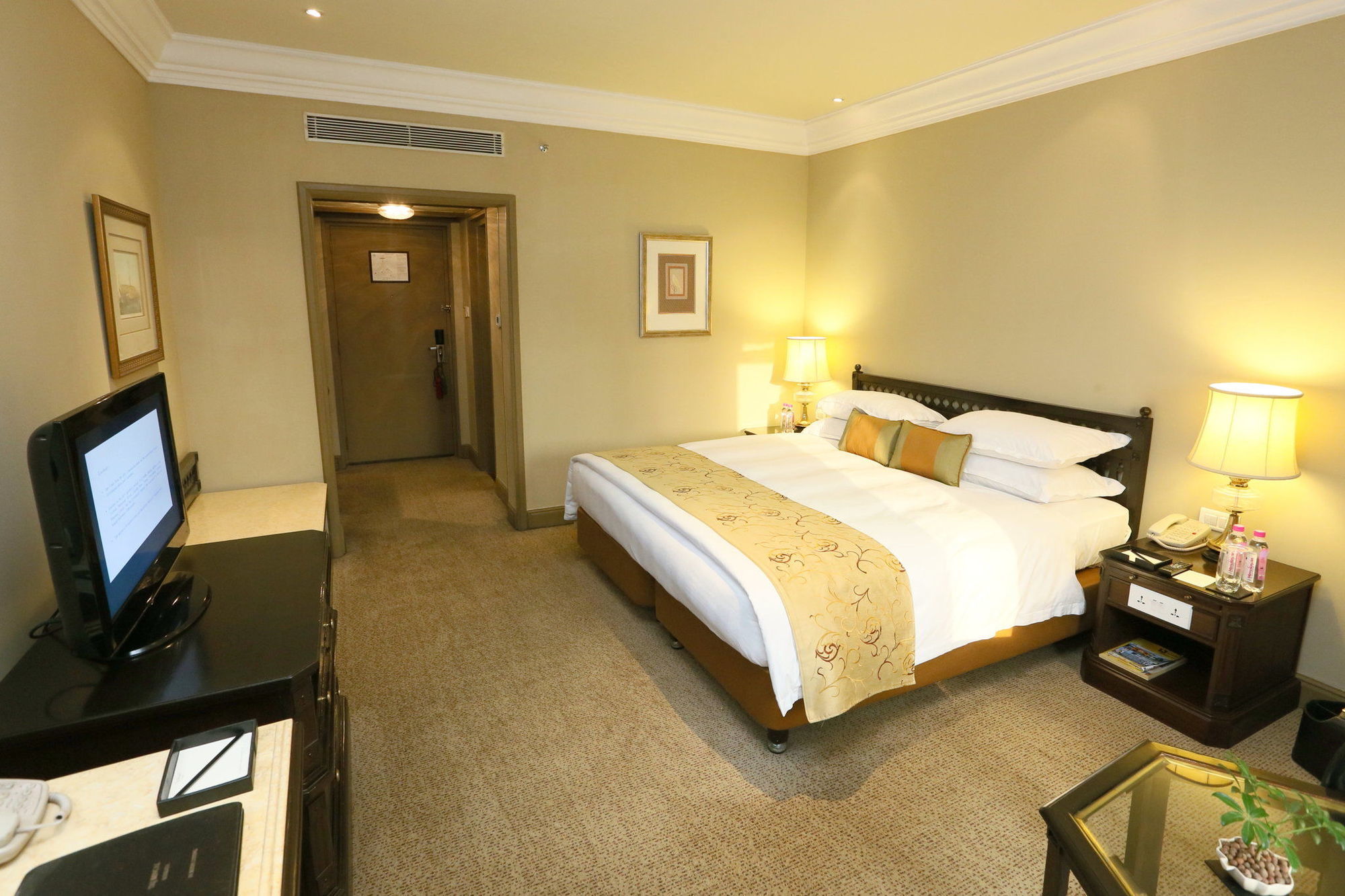 Taj Bengal Hotel Kolkata Ngoại thất bức ảnh
